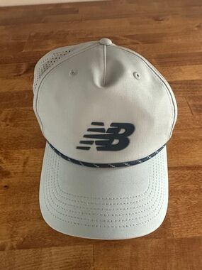 New Balance Light Gray and Navy Rope-Trim SnapBack Hat